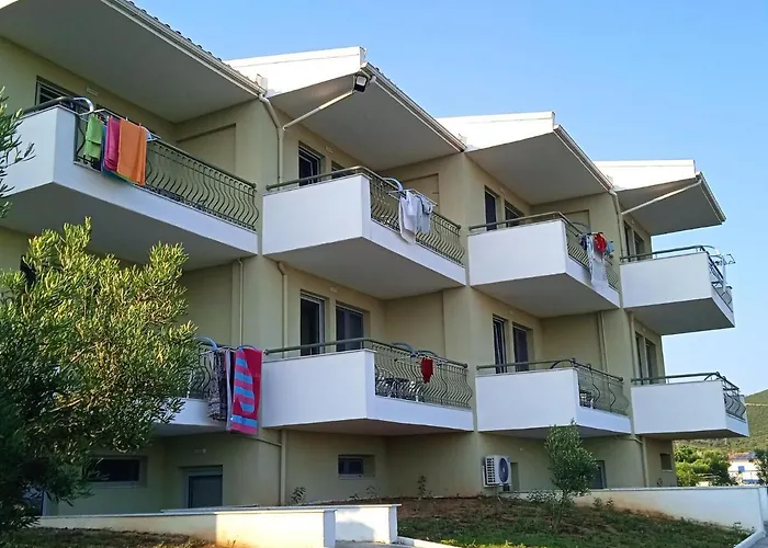 In With Pool Appartamento Gerakini