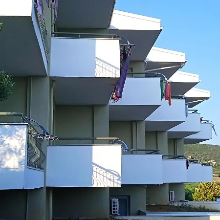 In With Pool Lägenhet Gerakini